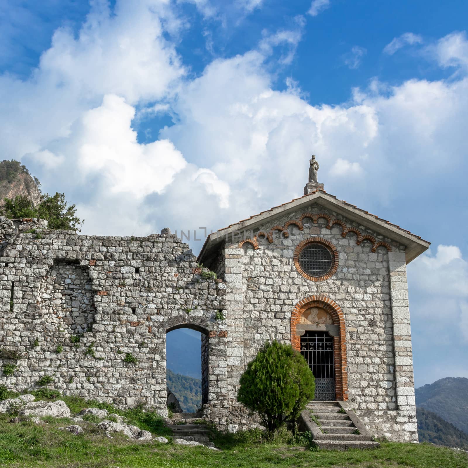 Church's ruins by germanopoli