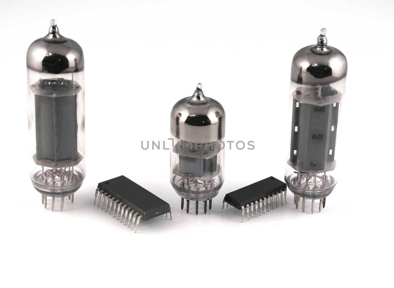 Vacuum radio tubes and microchips by sergpet