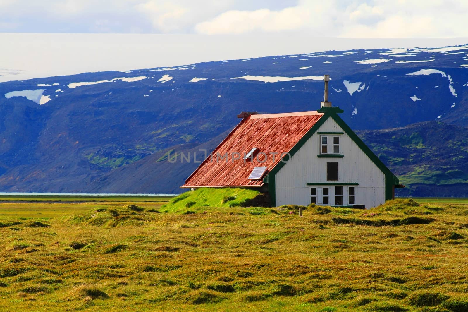 wildreness near Hvitarnes hut, Iceland highlands