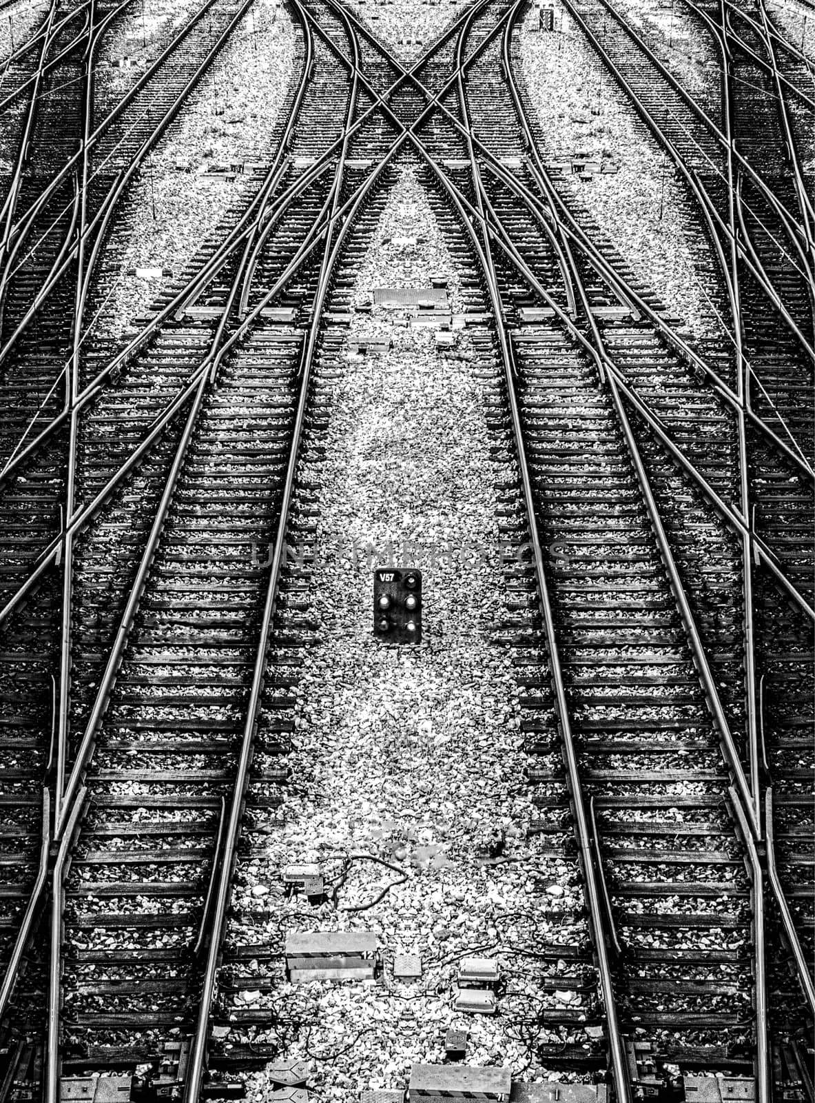 Black and white picture of railway tracks at Vienna West Station by Umtsga