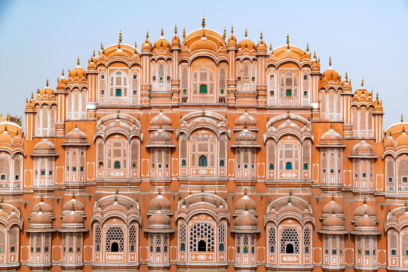 Hawa Mahal on a sunny day, Jaipur, Rajasthan, India. by Tanarch