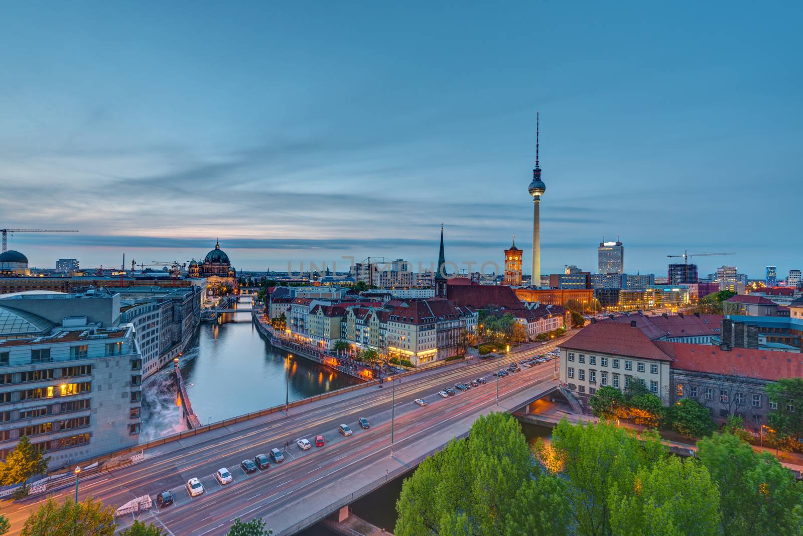 The center of Berlin at dusk by elxeneize