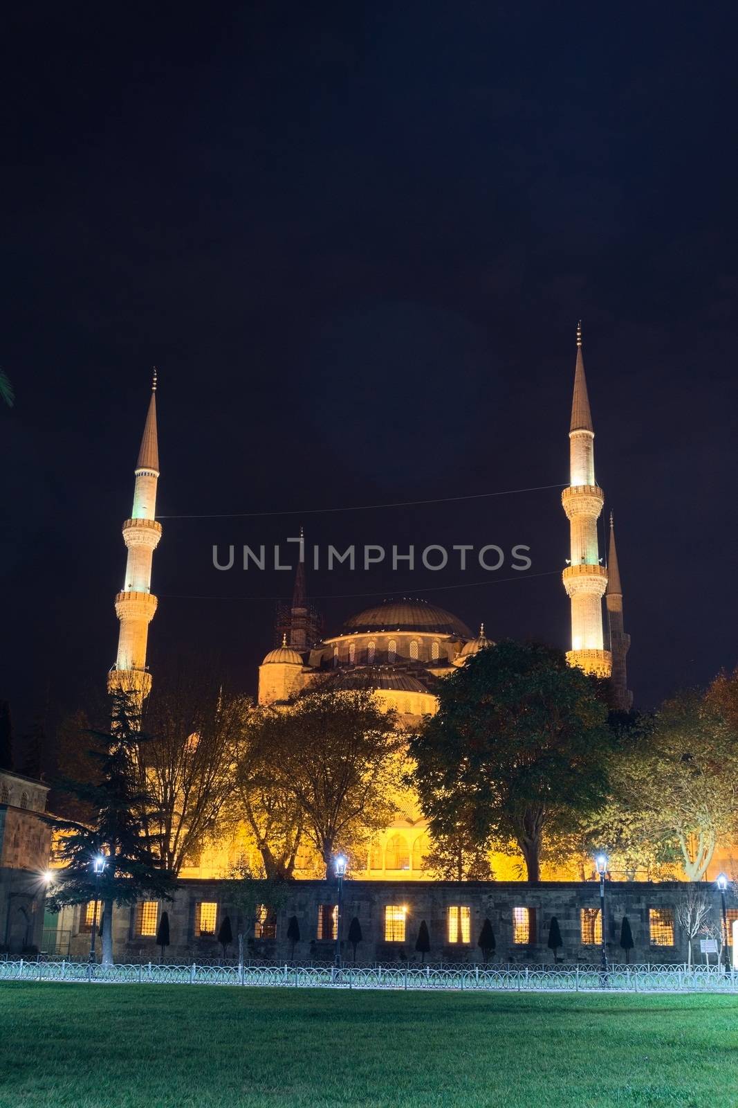 Hagia Sophia at night. This was a Greek Orthodox Christian cathedral, later an Ottoman imperial mosque and a museum in the present day. by hernan_hyper