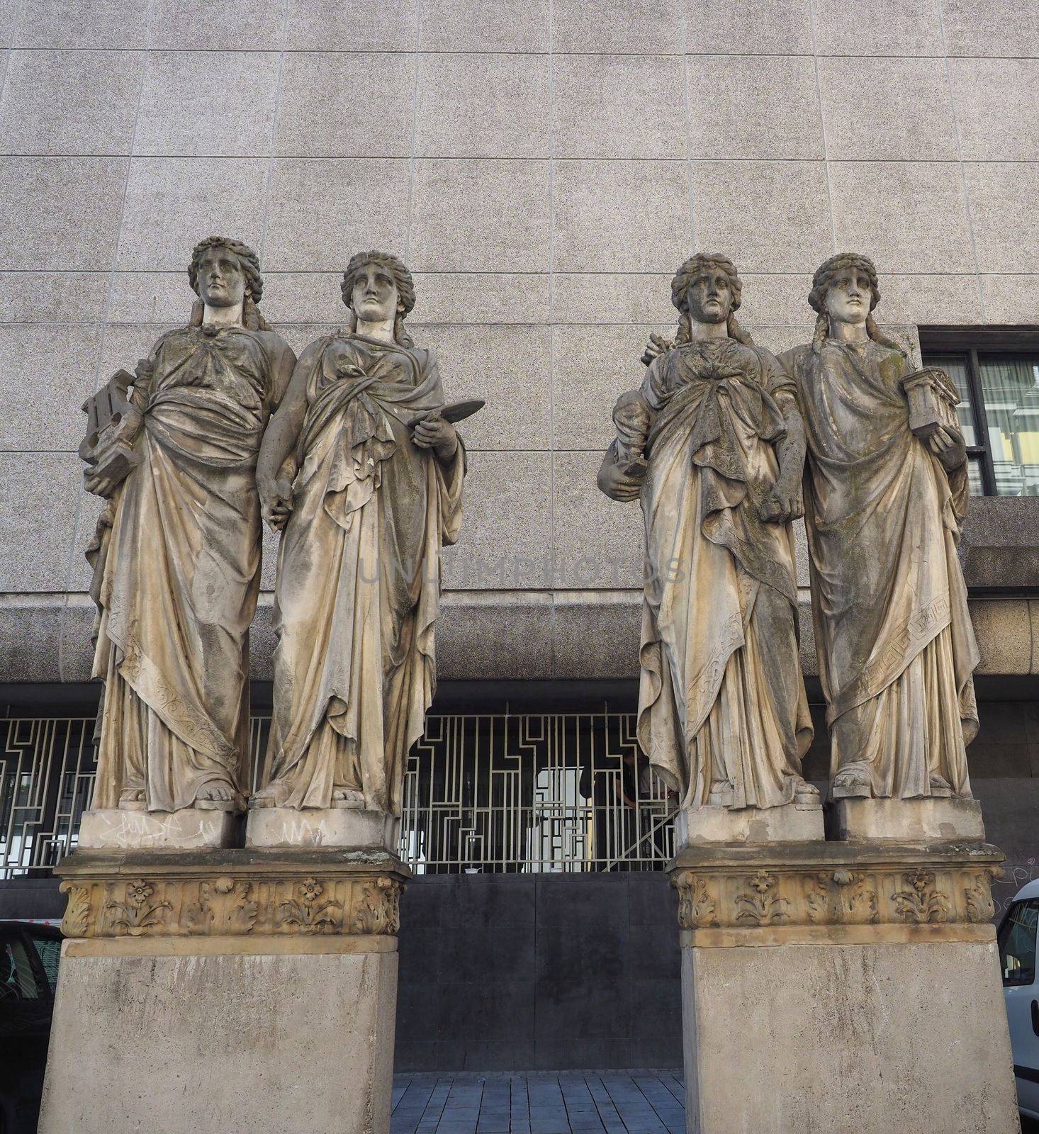 Karyatiden (meaning Caryatids) in front of the Kunsthalle (Art Gallery) by Leo Muesch unveiled in1879 in Duesseldorf, Germany