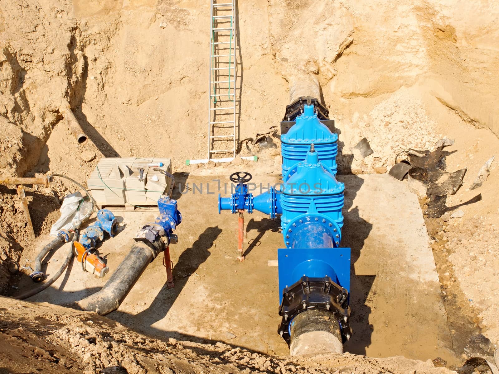 500 mm drink water Gate valve joint with screwed pipe fitting - repairing of main water pipeline underground 