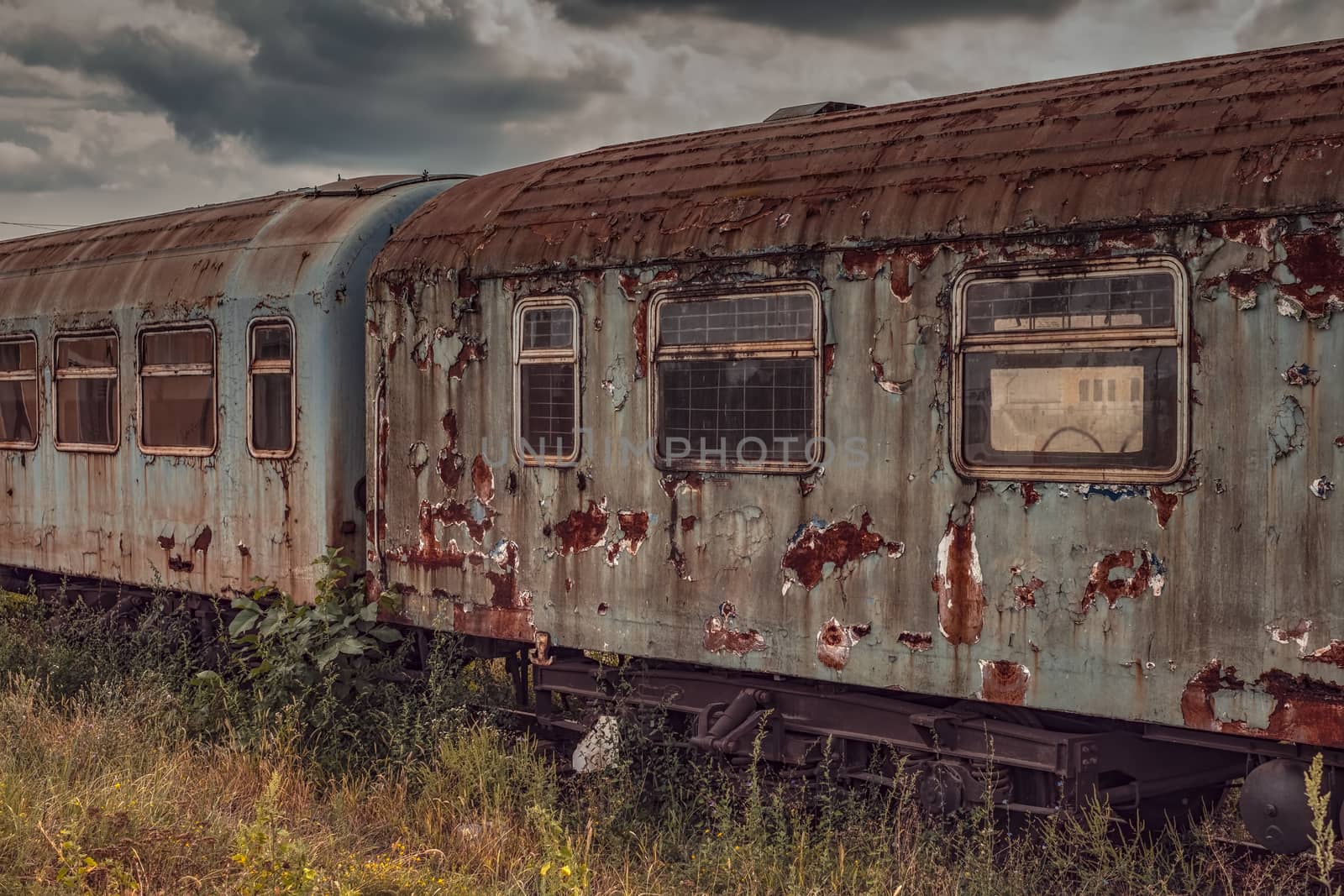 abandoned train passenger cars