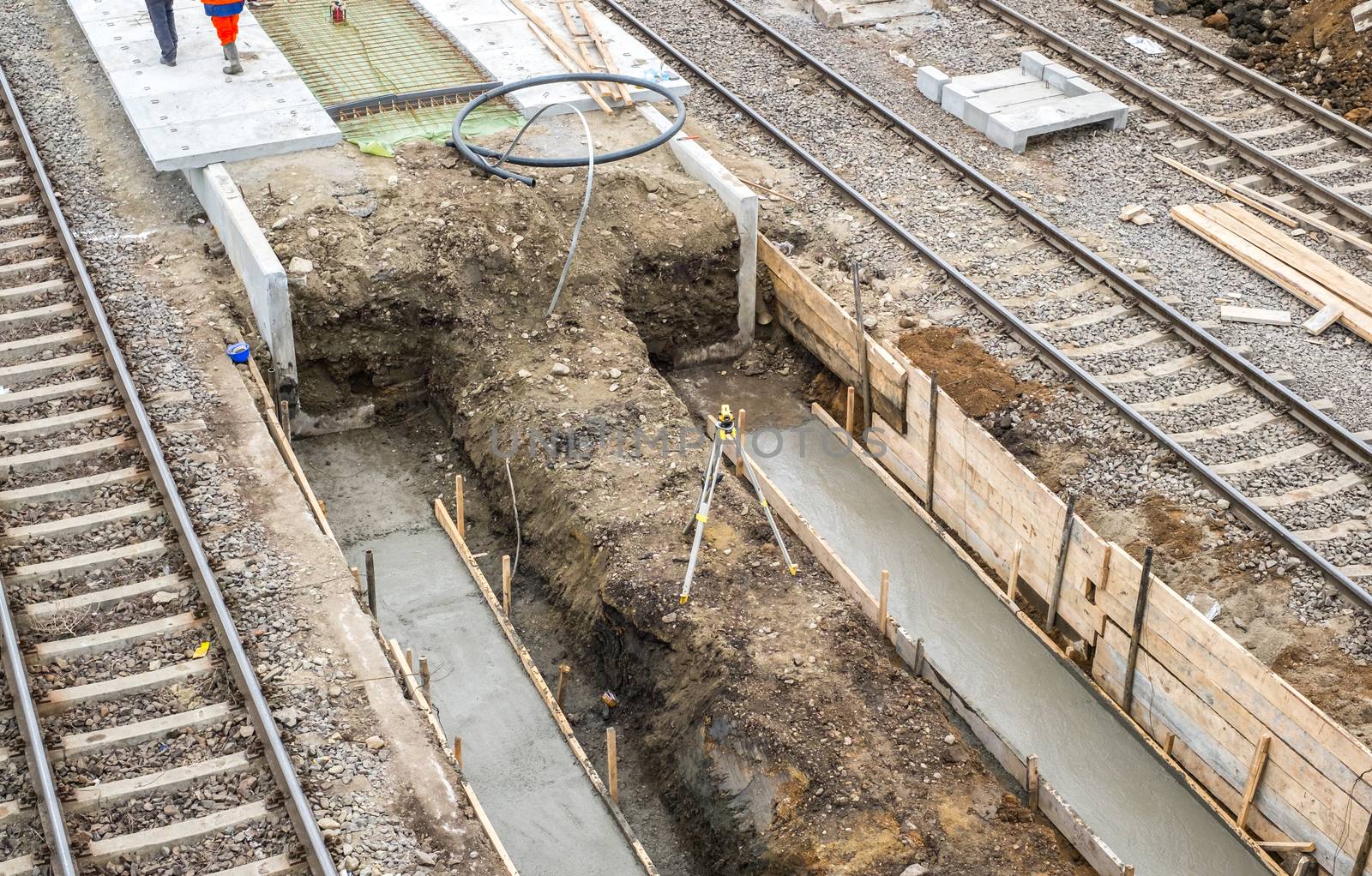 Central Railway station in Renovation and modernization, reconstruction of platforms between the lines