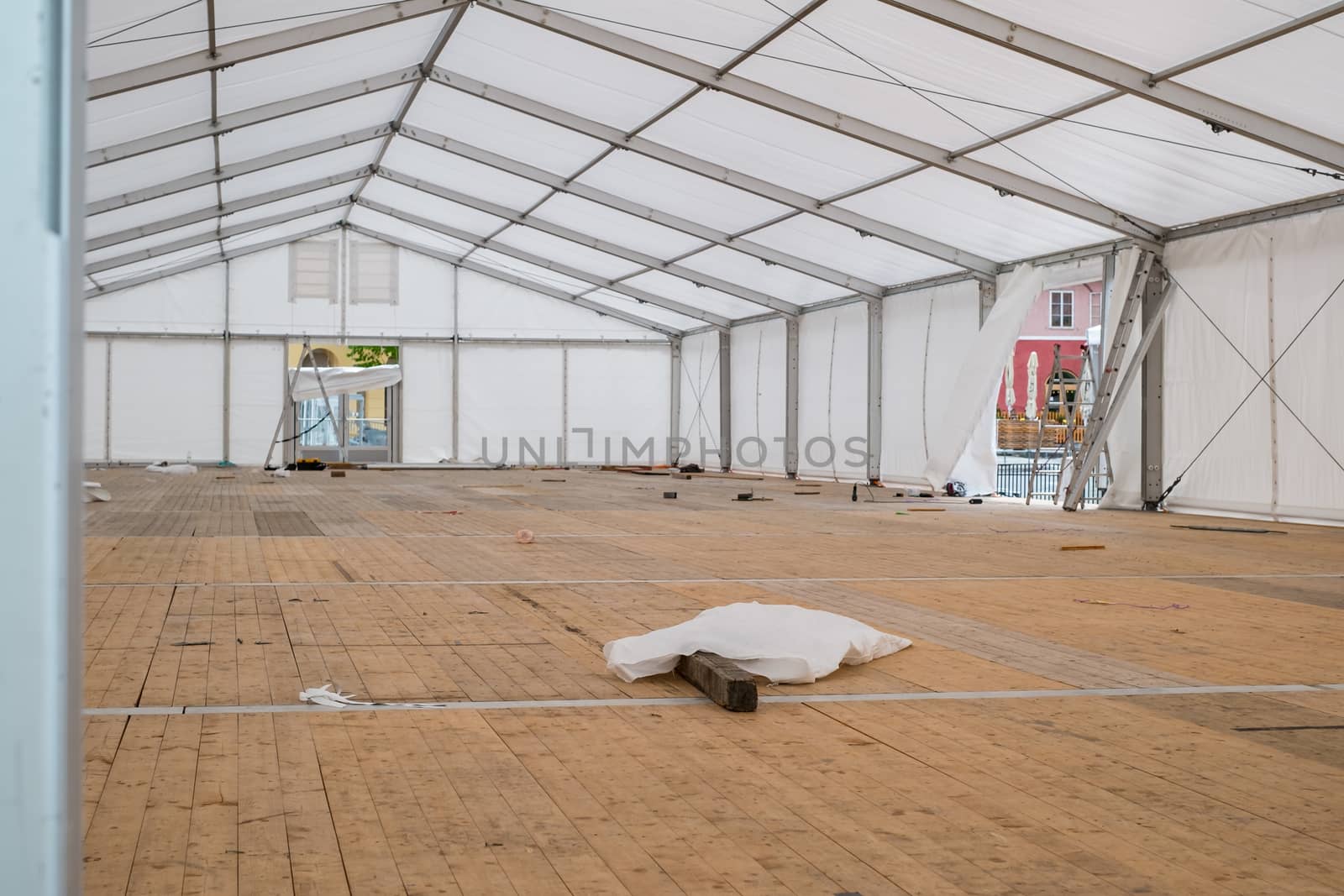 inside a clear span marquee (aluminium framework marquee)