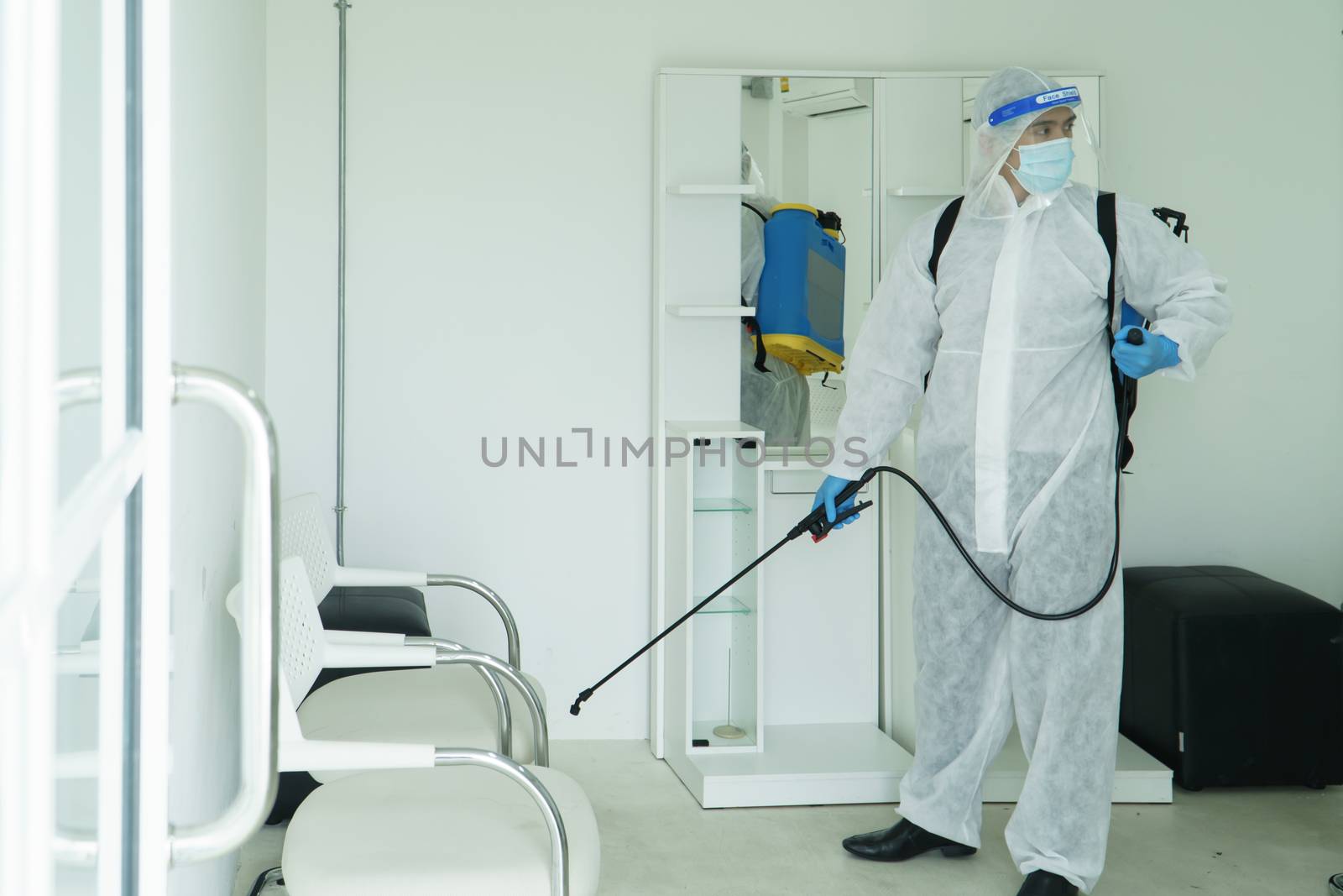 Public health workers are spraying disinfectants by nuad338