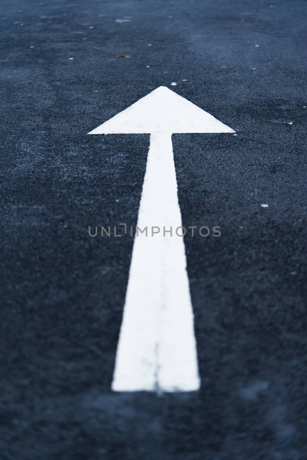 One way road sign by samULvisuals