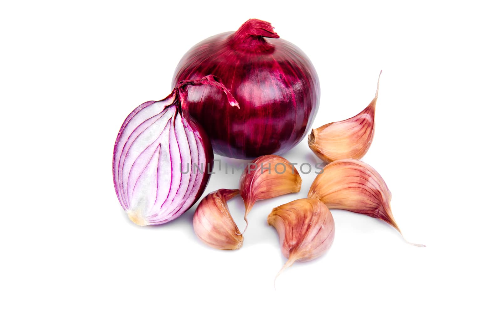 Red onion, garlic and half slice on white isolated background with reflect.