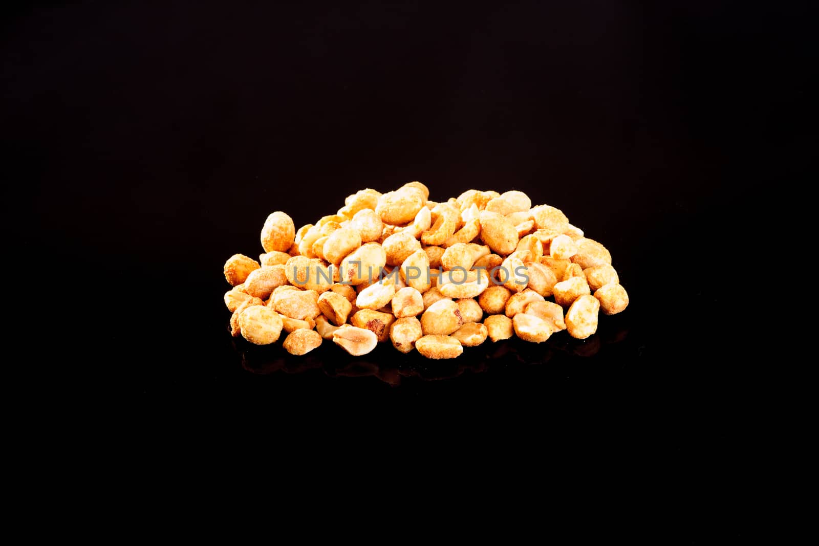 Roasted Salted Peanuts by RnDmS