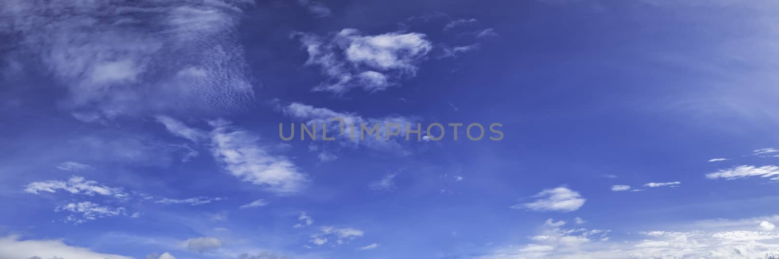 Panorama sky with cloud on a sunny day. Beautiful cirrus cloud.