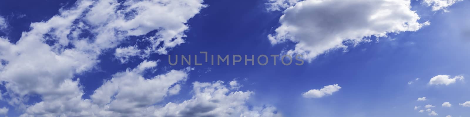 Panorama sky with cloud on a sunny day. Beautiful cirrus cloud.