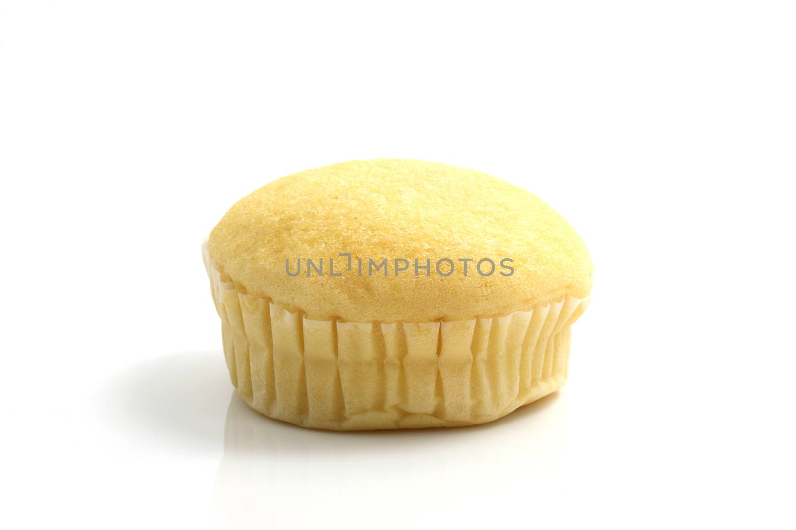 Cup Cake isolated in white background by piyato