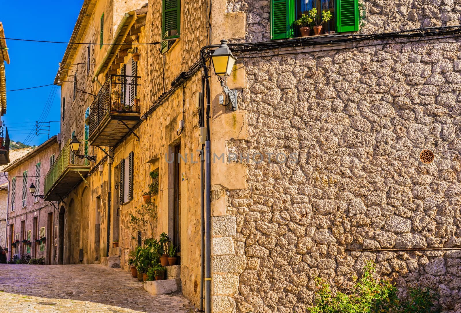 Street in the old mediterranean 


village of Valldemossa, Majorca Spain