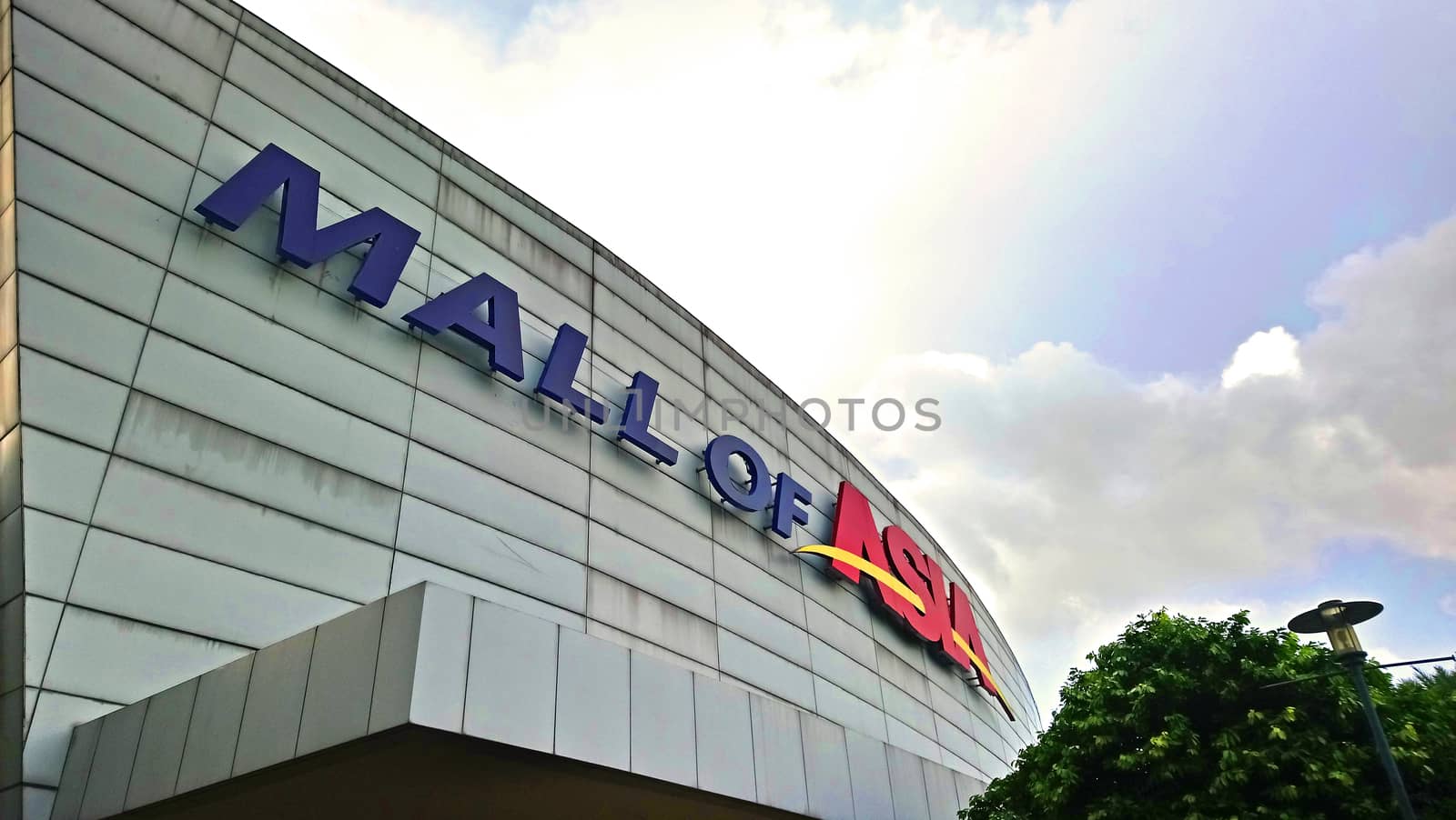 SM Mall of Asia facade in Pasay, Philippines by imwaltersy