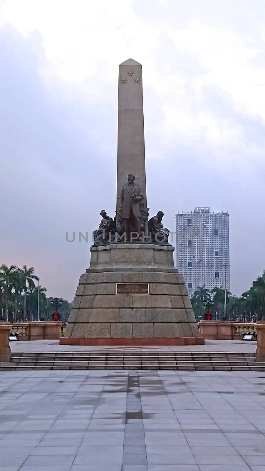 Rizal park statue monument in Manila, Philippines by imwaltersy