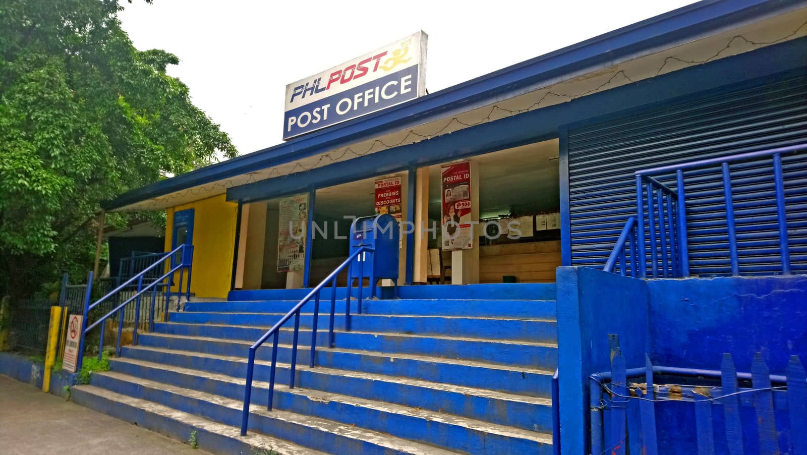 MANILA, PH - JAN 2 - PhlPost Santa Mesa branch post office facade on January 2, 2017 in Manila, Philippines.
