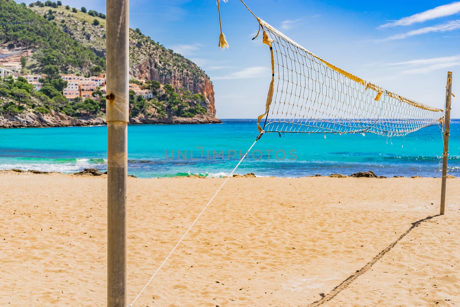 Sand beach volleyball net by Vulcano