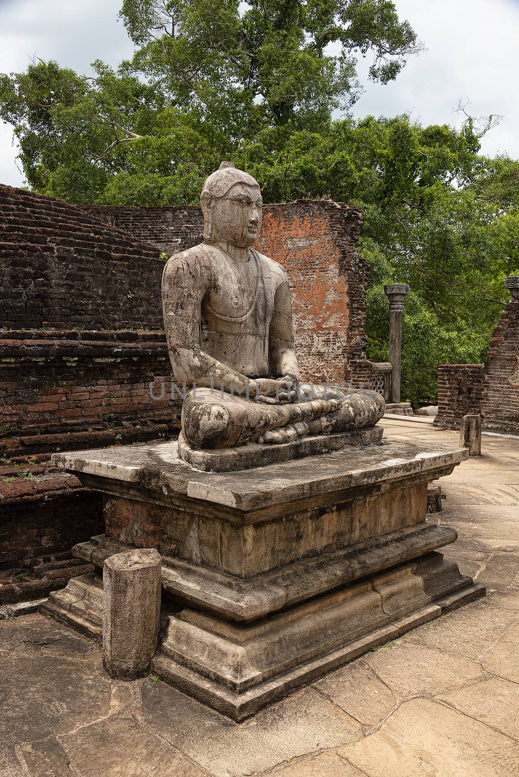 The Quadrangle Polonnaruwa by mrs_vision