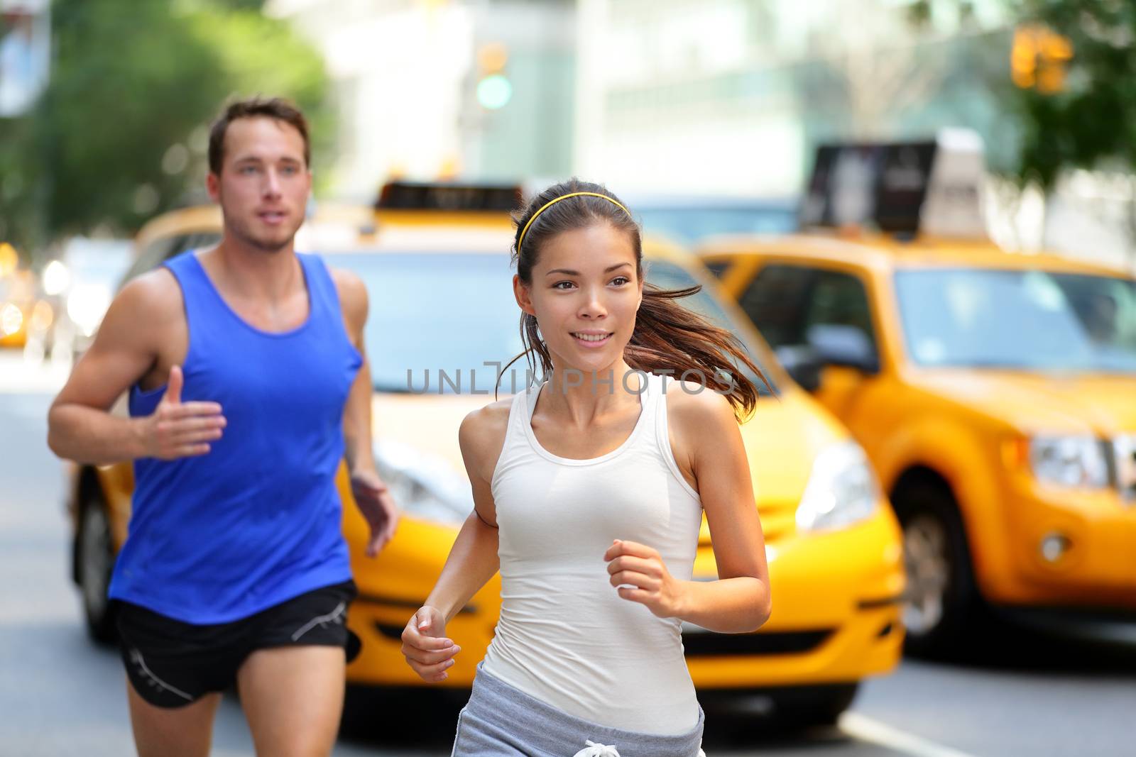 Couple running on fifth avenue, New York NYC by Maridav