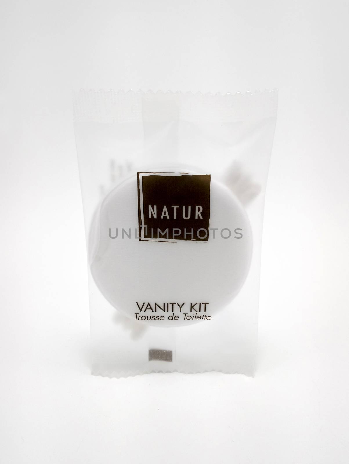 Natur vanity kit in Manila, Philippines by imwaltersy