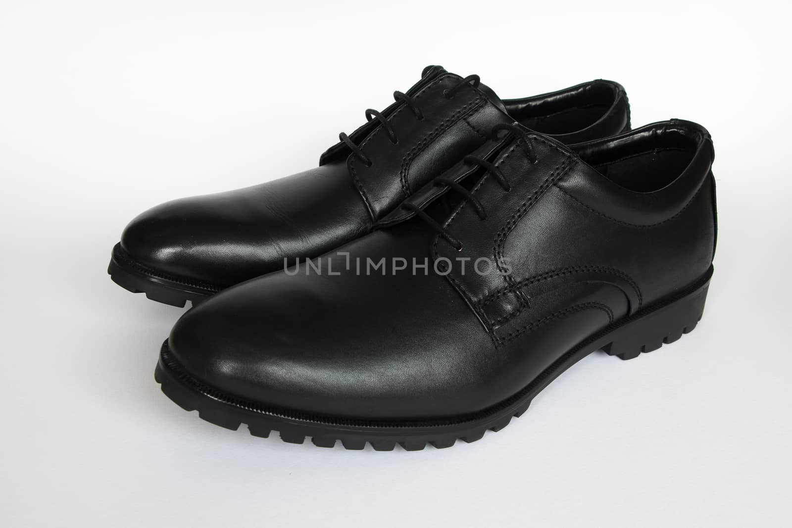 Mens black shoes by Russell102