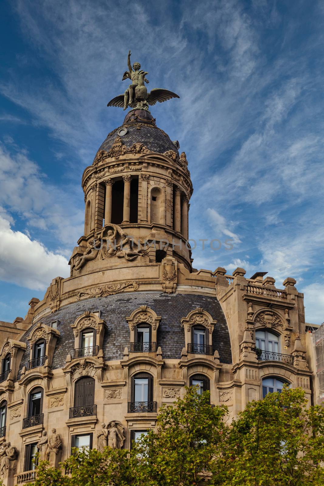 Statues on Old Barcelona Building by dbvirago