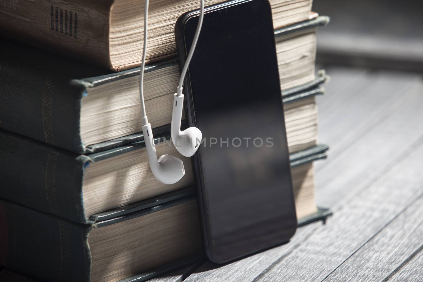 Listen adudiobooks by snep_photo