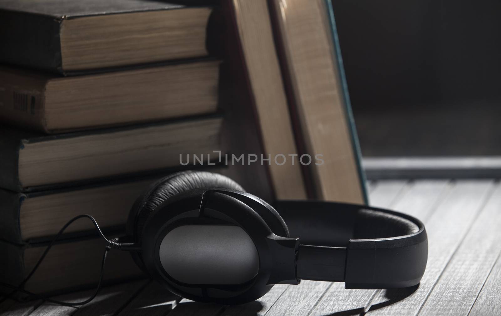 Listen adudiobooks by snep_photo