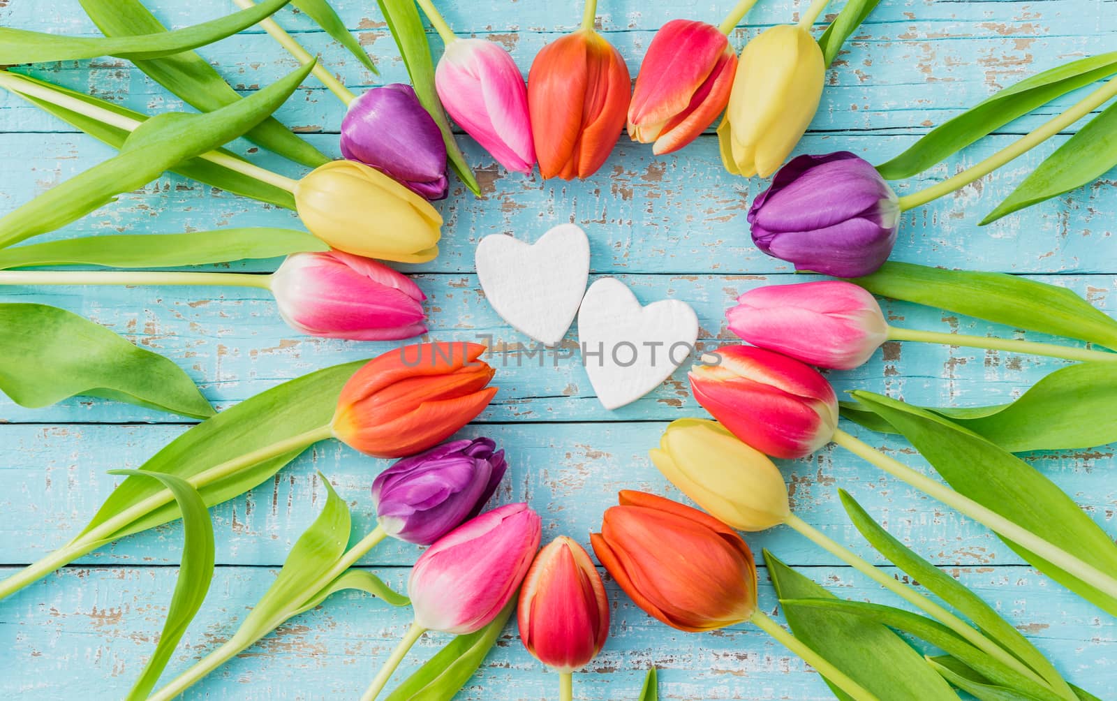 Romantic love background with hearts and beautiful flowers