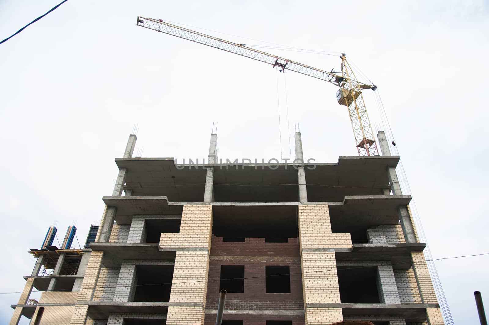 Multi-storey building. Construction of multi-storey residential building