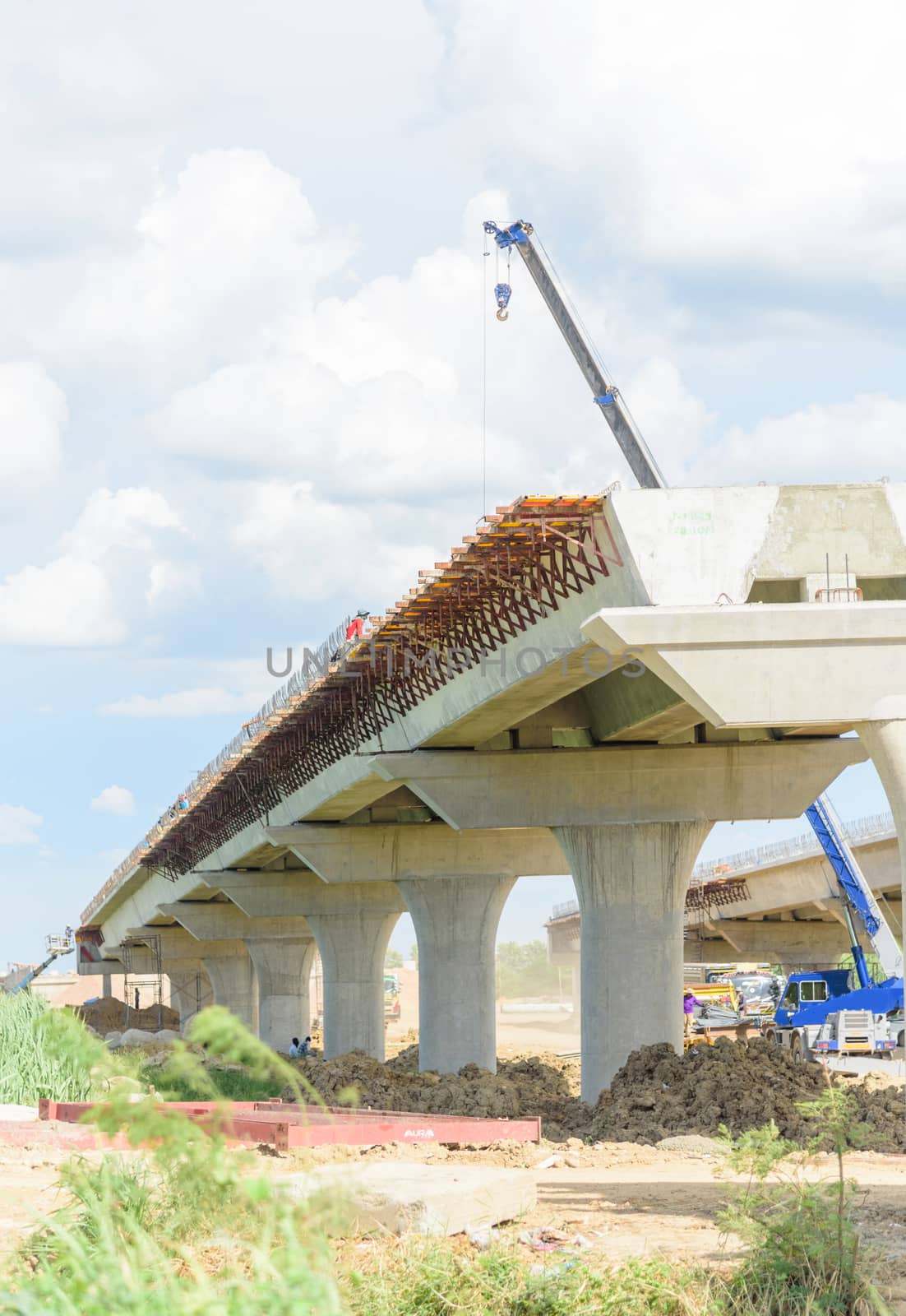 under construction express way