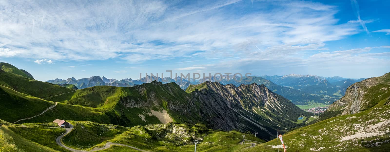 Fantastic panoramic hike from the Nebelhorn along the Laufbacher Eck via Schneck, Hofats and Oytal