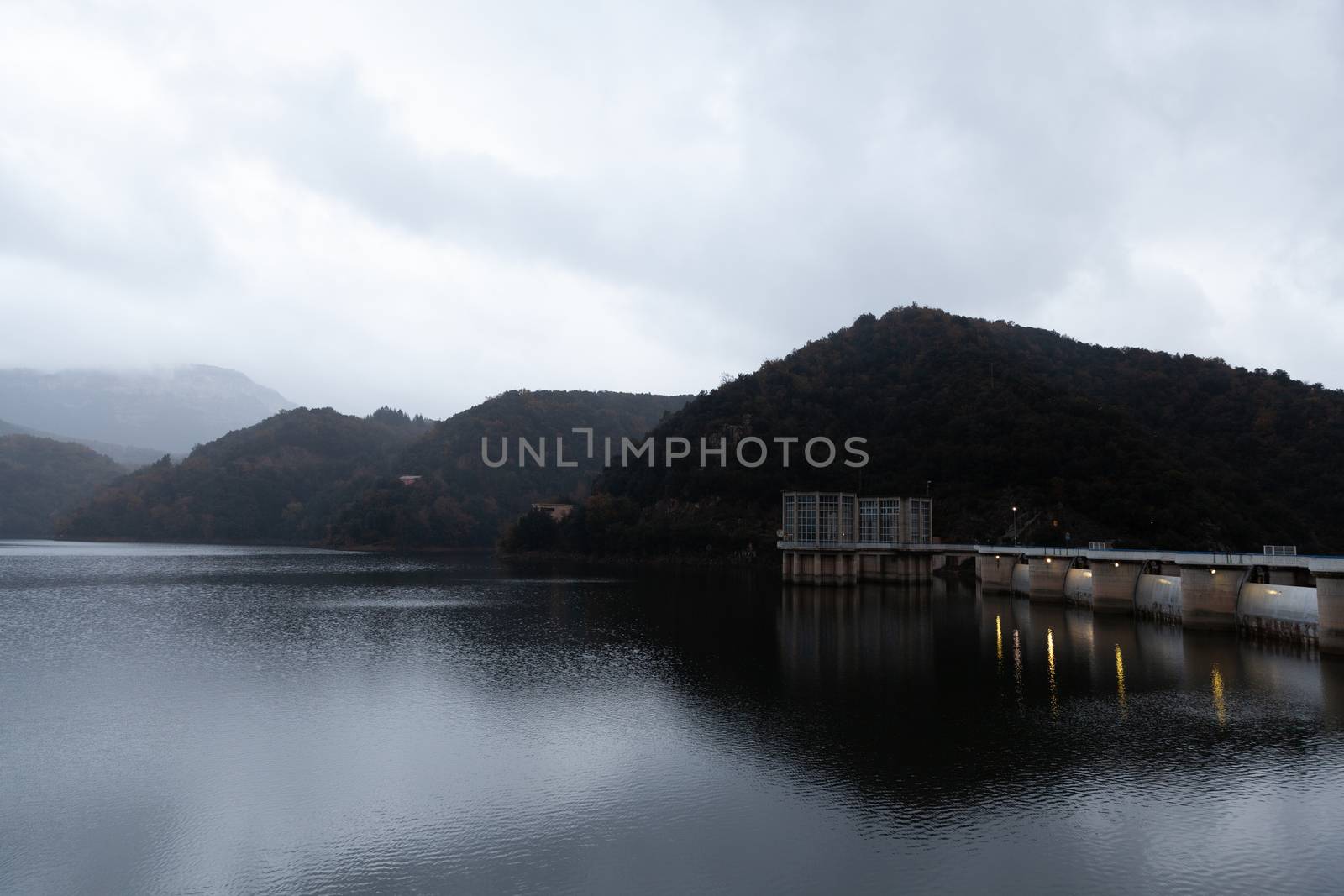 Dam of Sau reservoir, Spain by vlad-m