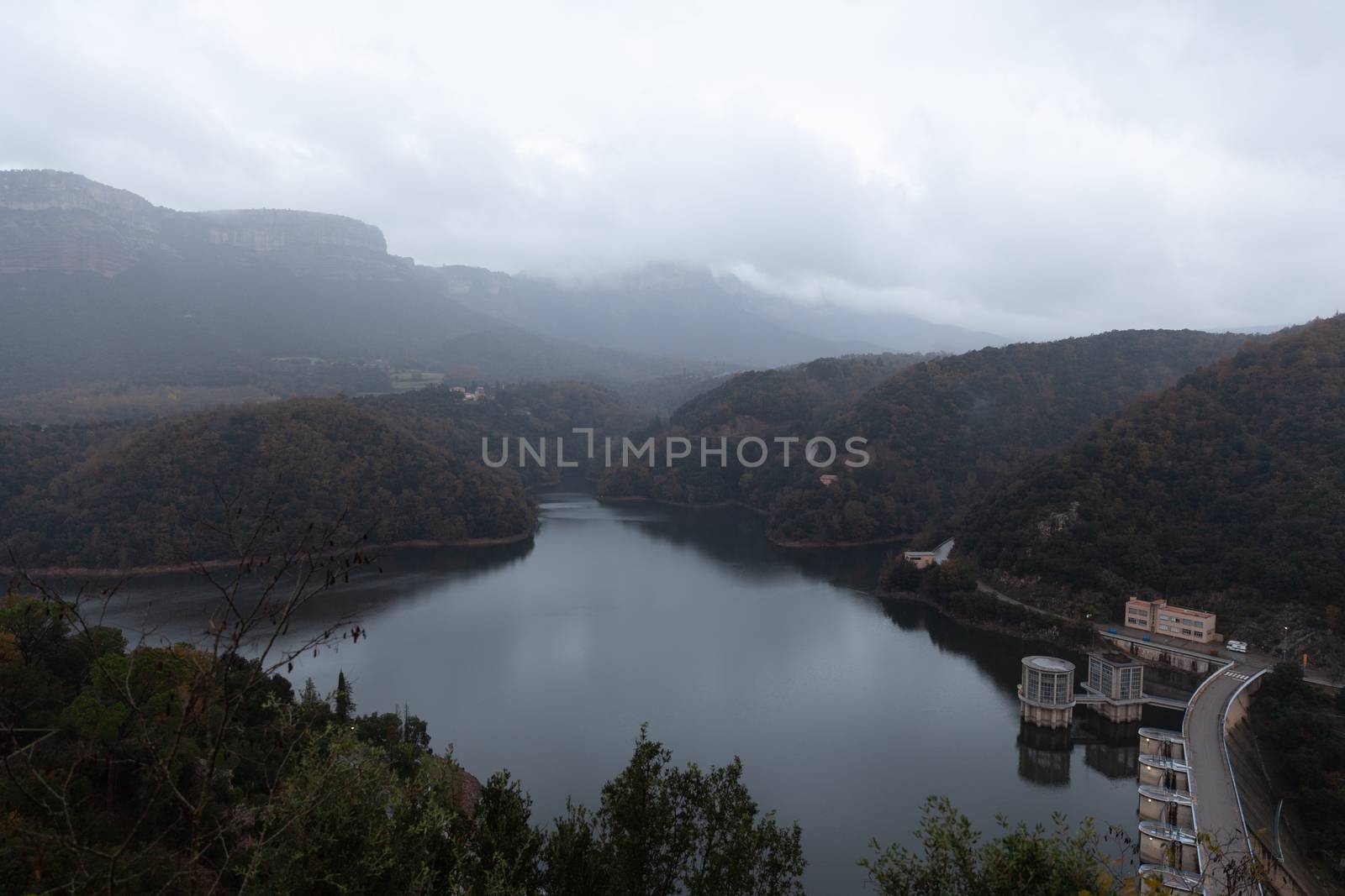 Dam of Sau reservoir, Spain by vlad-m