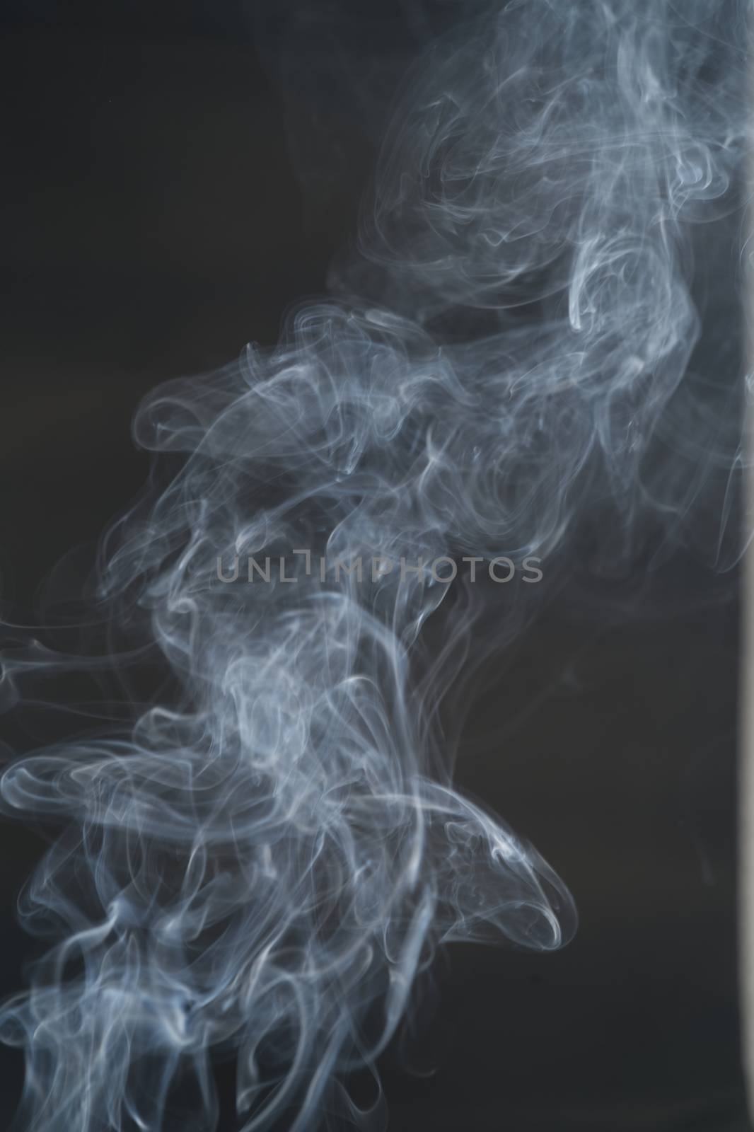 White smoke, curly black background, used as the background image.