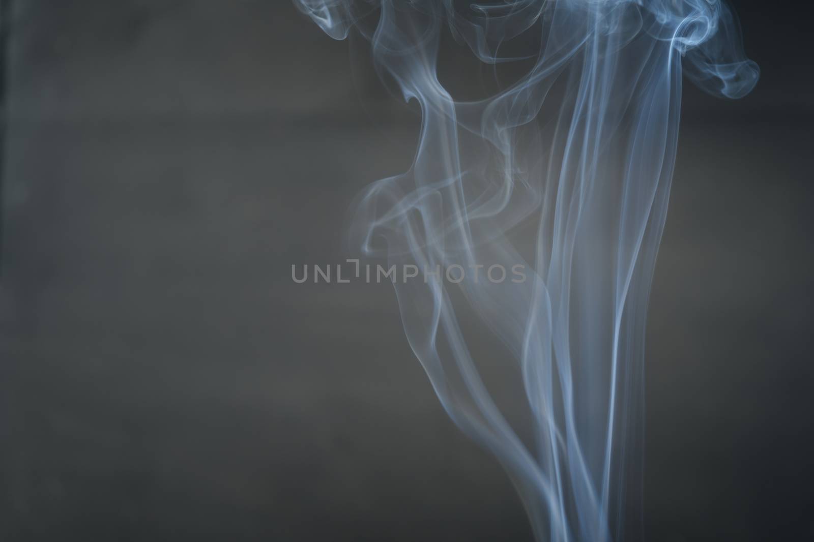 White smoke, curly black background, used as the background image.