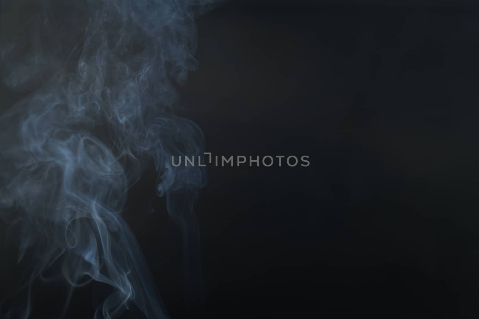 White smoke, black background, used as the background image.