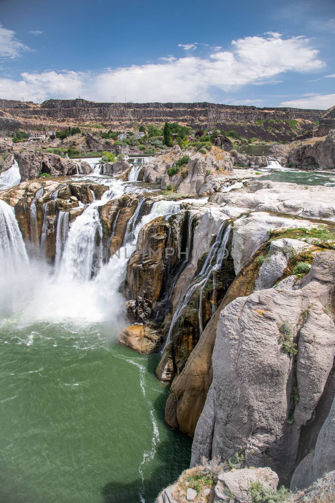Powerful waterfalls of Shoshone Falls, Idaho.