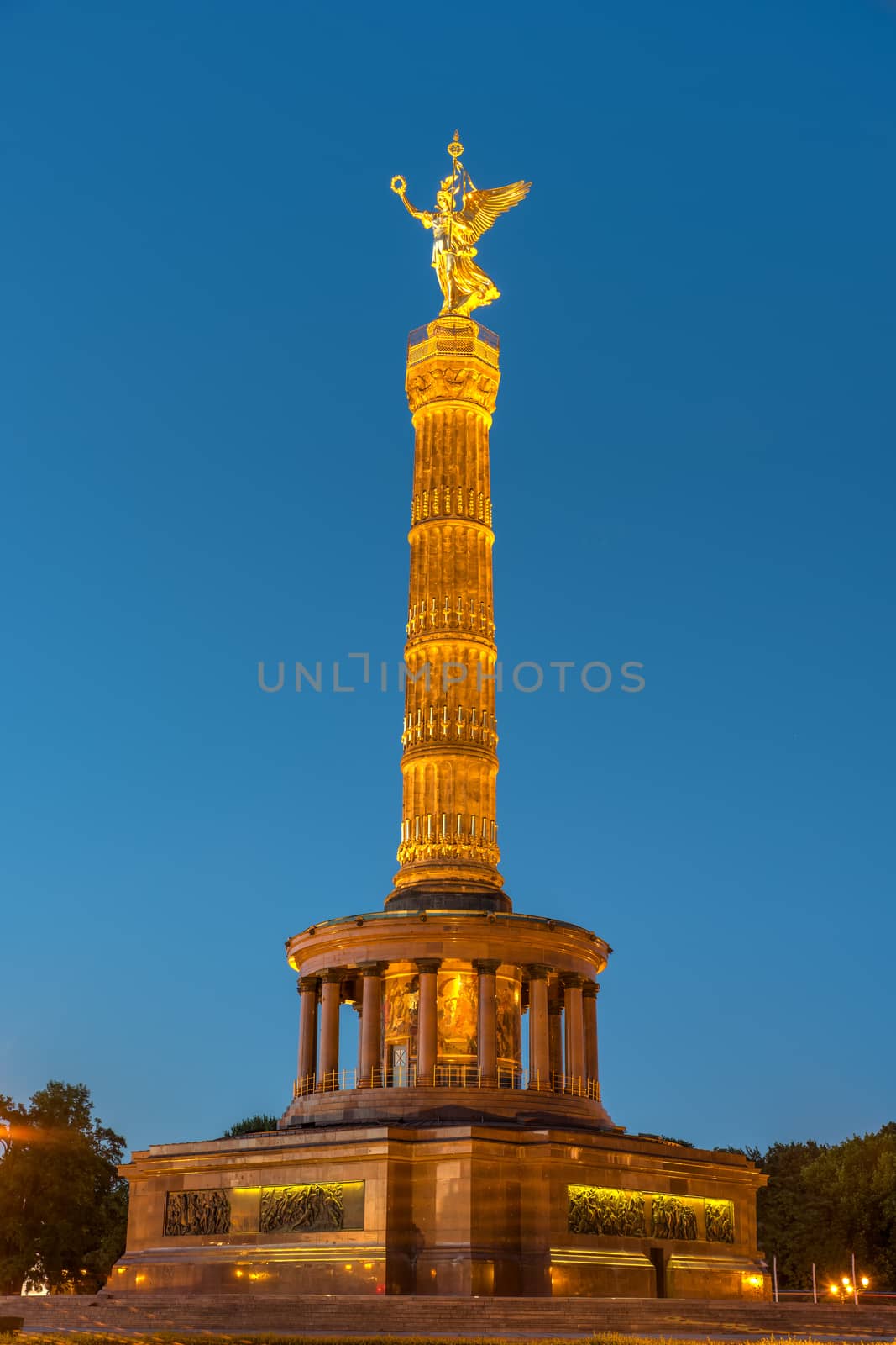 The Victory Column in Berlin at night
