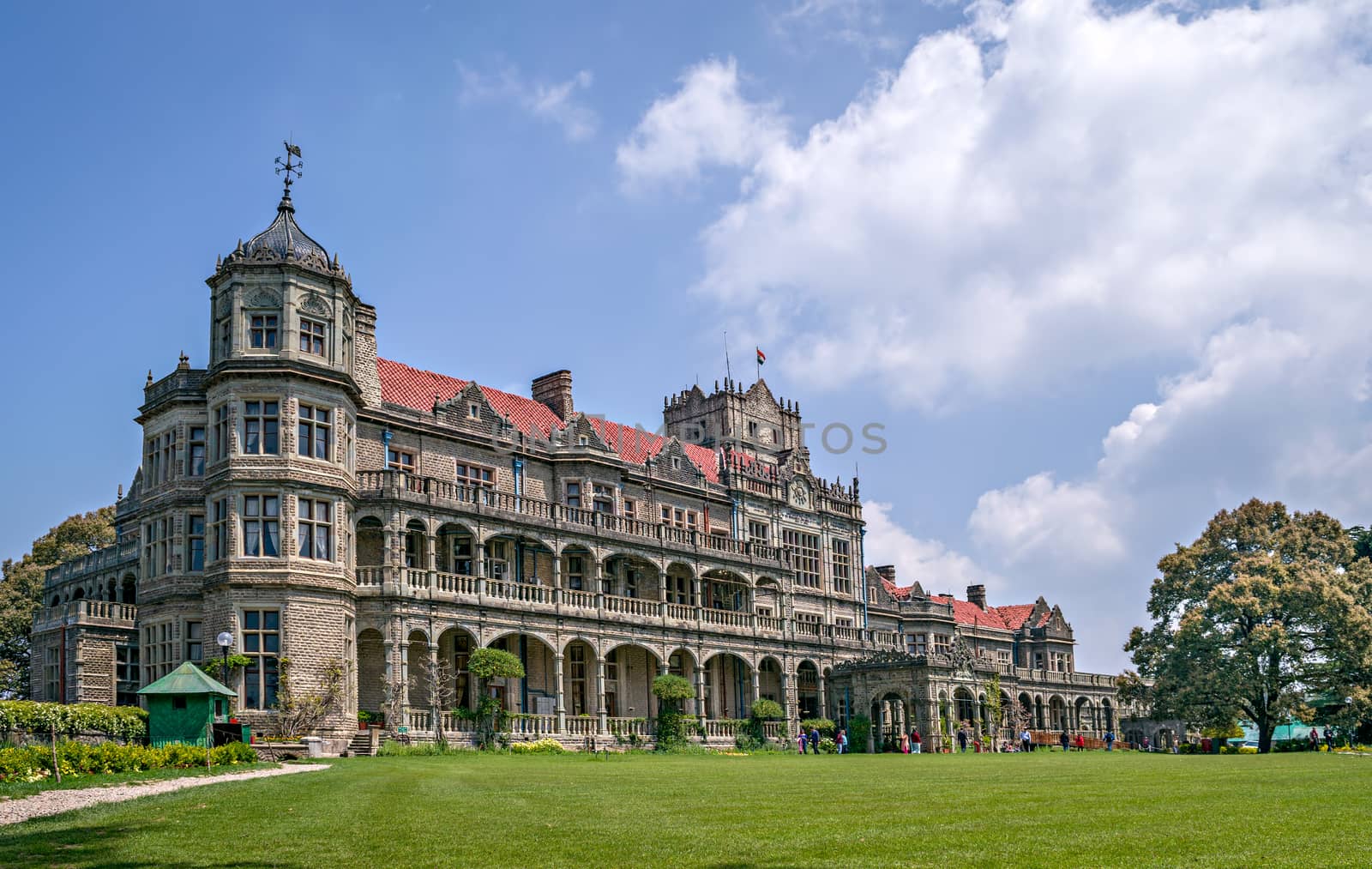 Former residence of the British Viceroy of India - Viceregal Lodge. It is also known as Rastrapati bhavan. Place of tourists attraction.