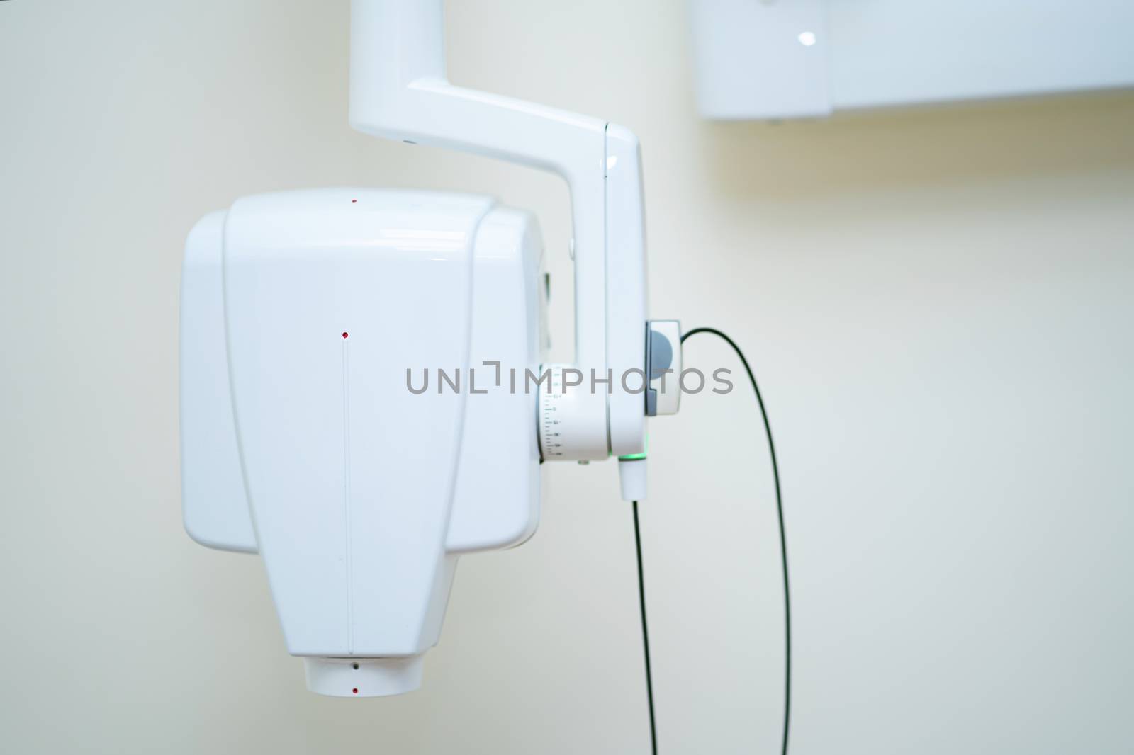 Professional dental device for local x-ray of teeth and jaw