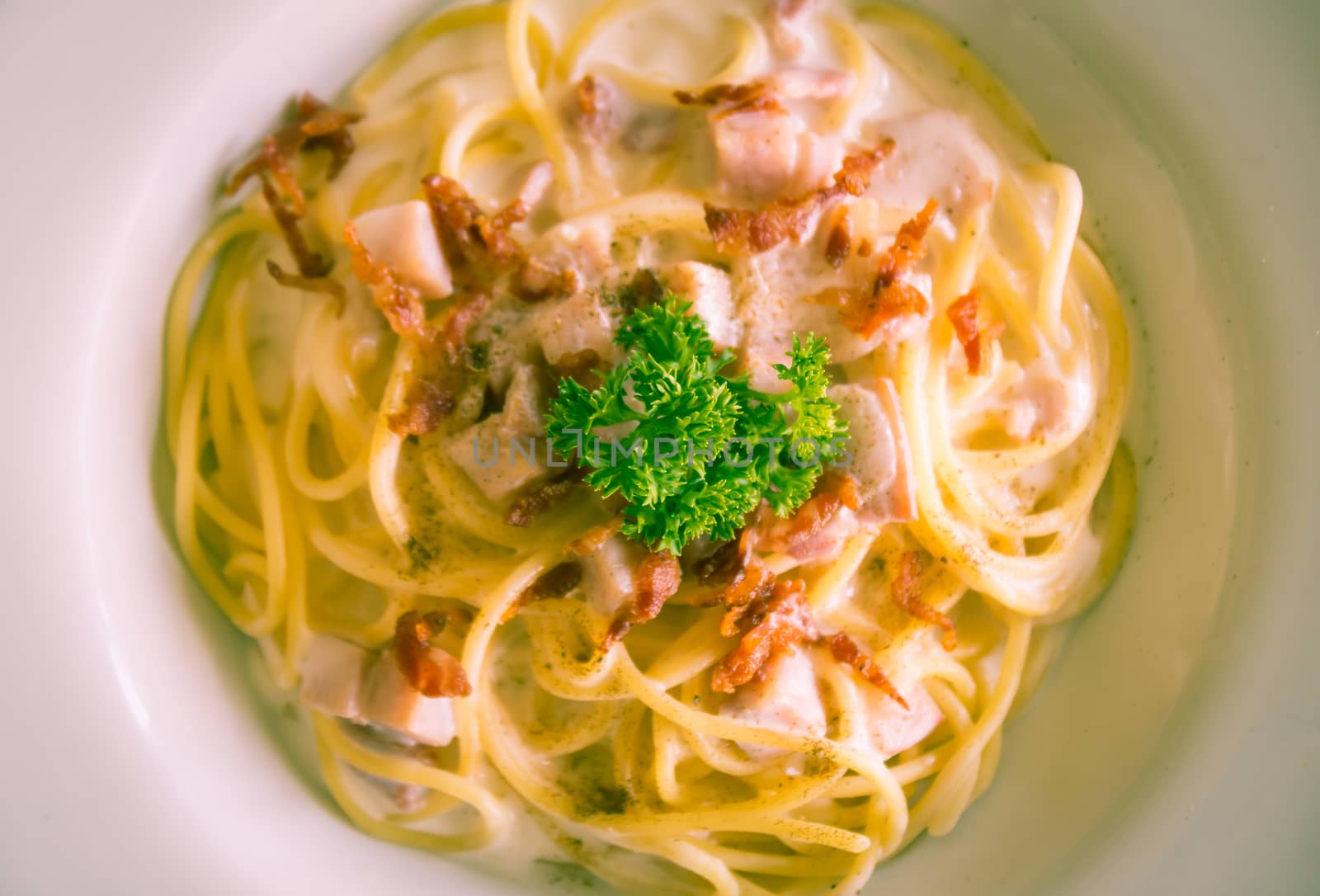 Spaghetti Carbonara with Bacon and Ham and Parsley and Mayonnais by steafpong