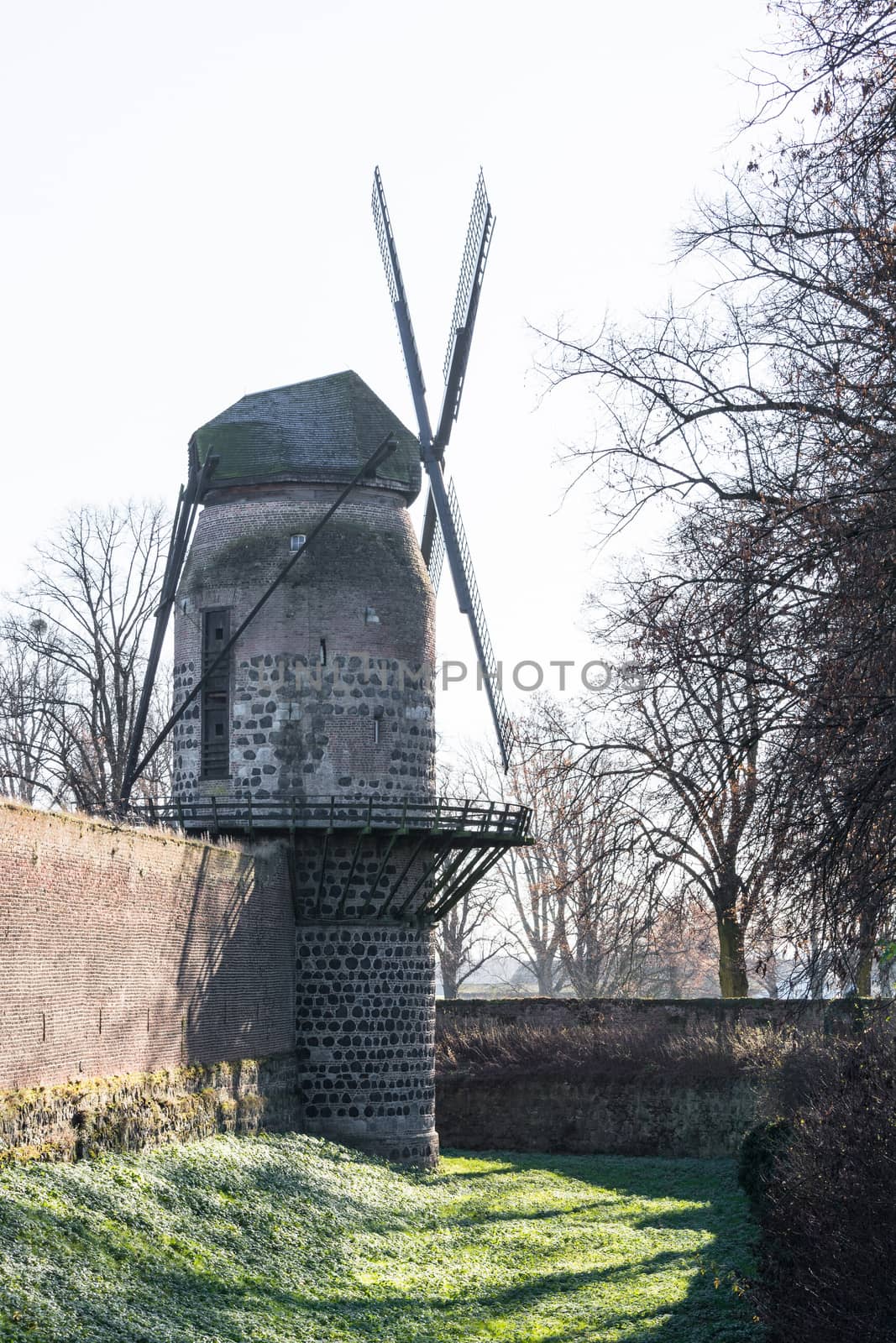  Windmill, monument to the city of Zons by JFsPic