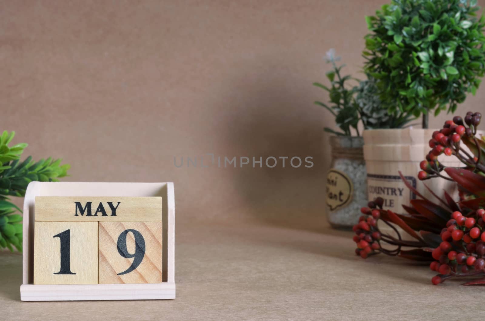 May 19, Vintage natural calendar.