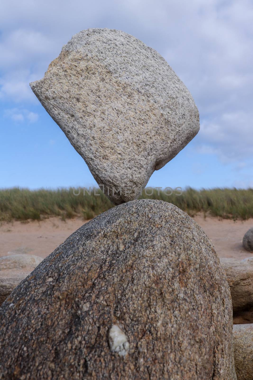 Stone balancing on stone by Mibuch