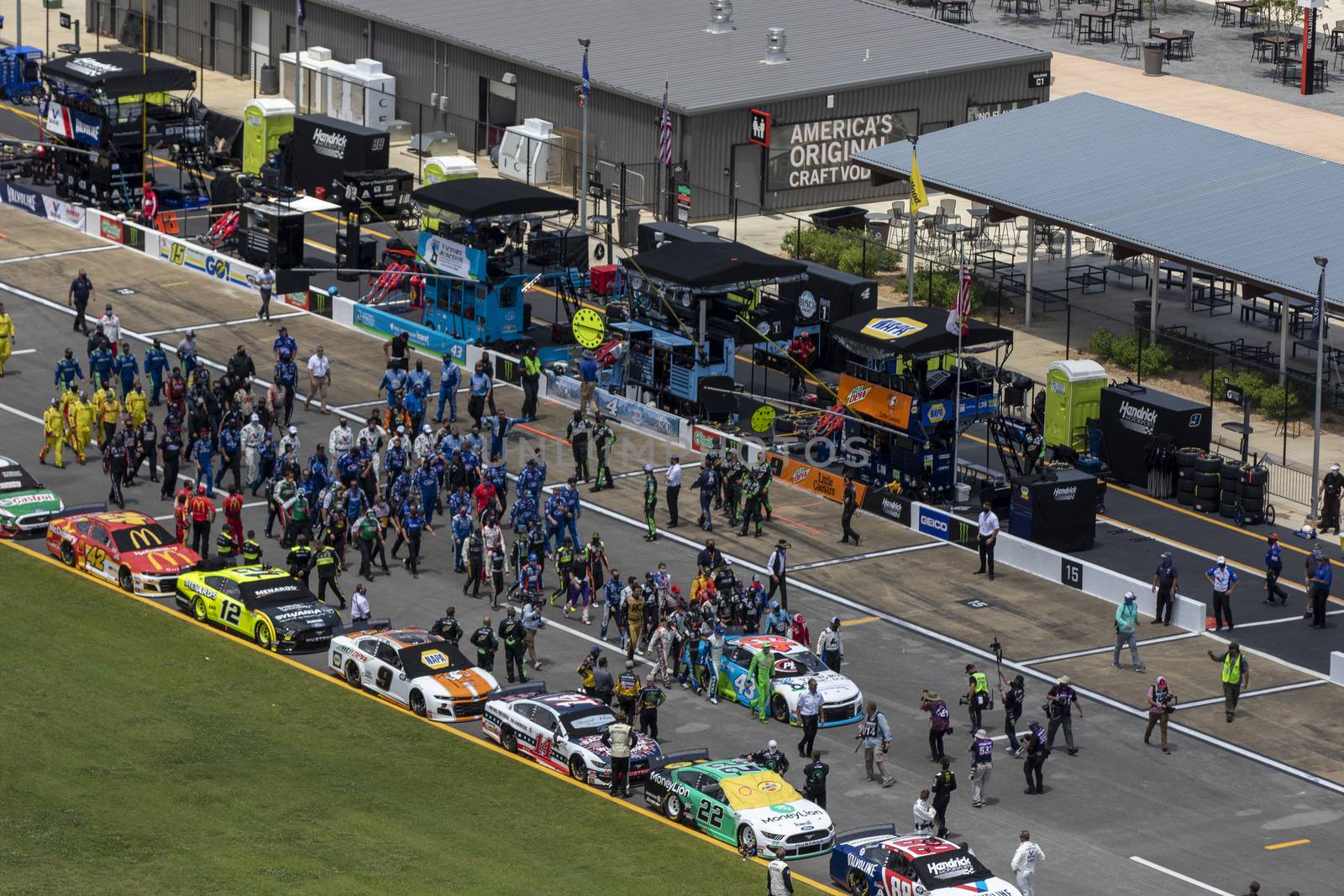 Darrell Wallace, Jr (43) gets pushed to the front of the field for the GEICO 500 at Talladega Superspeedway in Lincoln, Alabama.