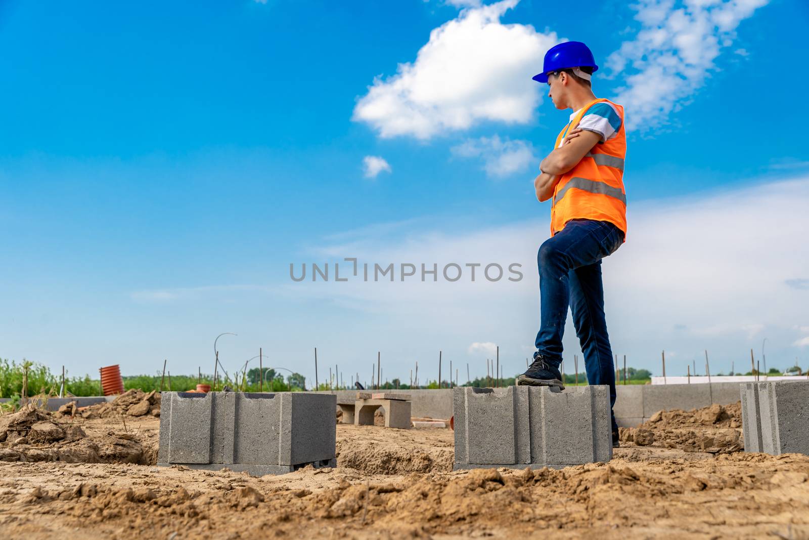 engineer on the construction of foundations of the building